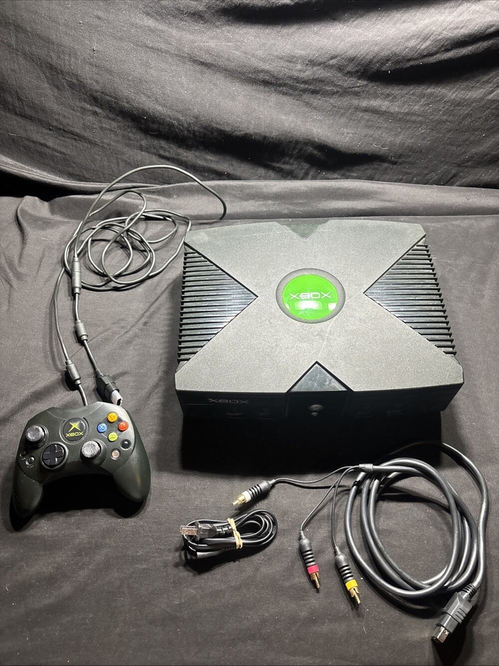 Microsoft Xbox Launch Edition 8GB Home Console W/ Cables And Controller ￼